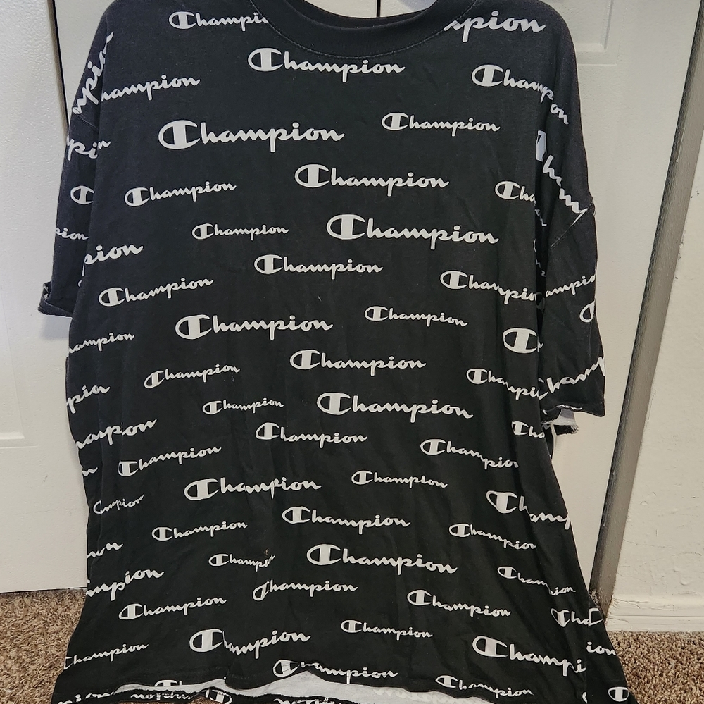 Champion - Picture 3 of 3